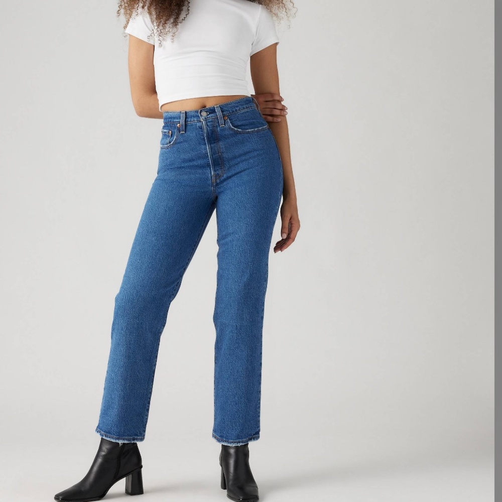 Levi's Women's Classic Blue Straight Leg Jeans